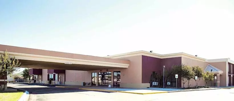 هتل Express Inn & Suites