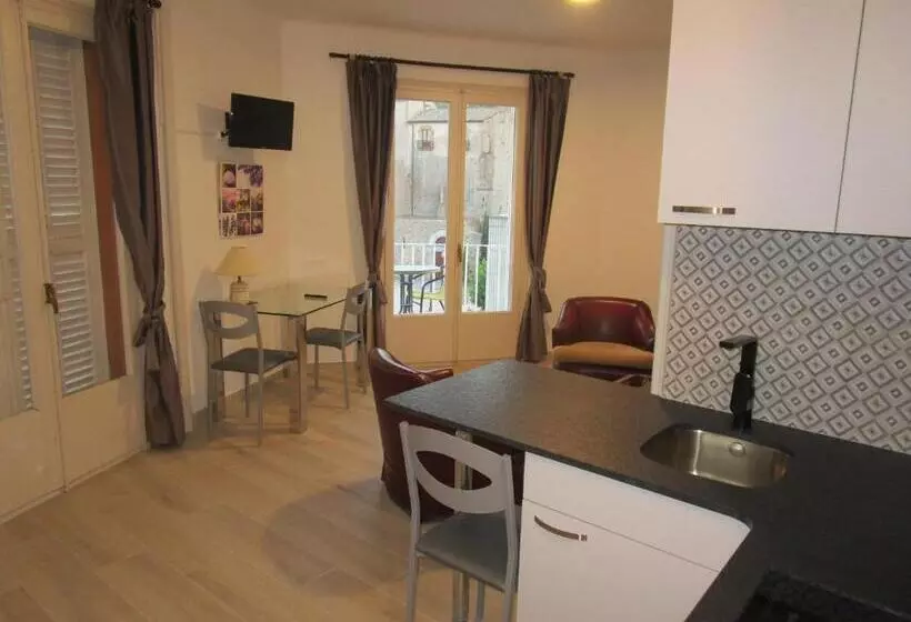 Отель Apartaments Gesòria Porta Ferrada