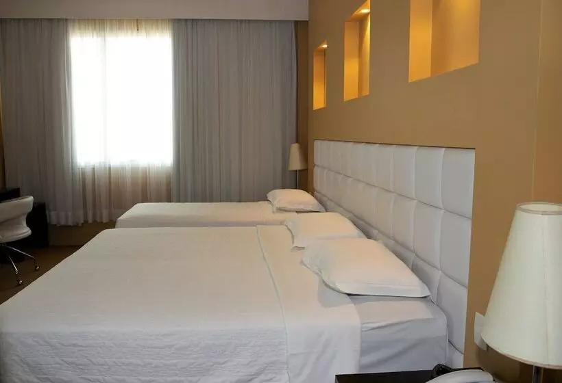 Favorita Golden Hotel E Eventos