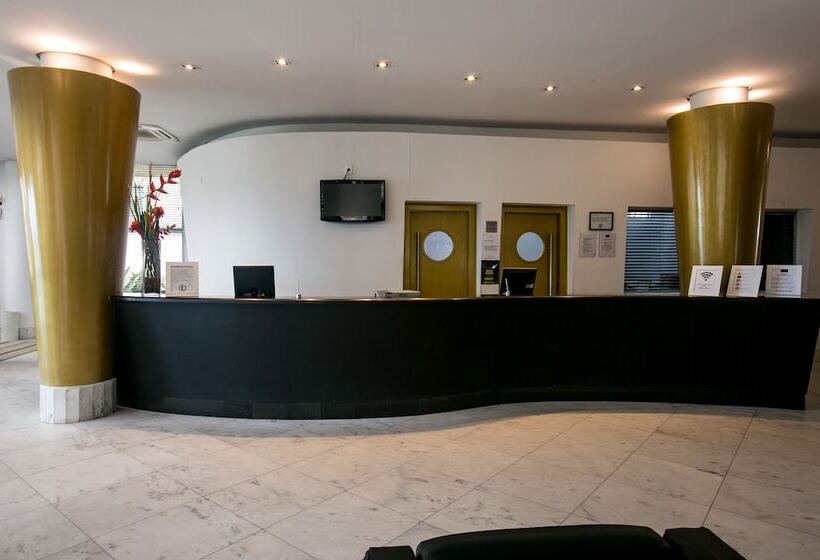 Favorita Golden Hotel E Eventos