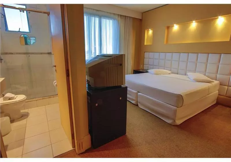 Favorita Golden Hotel E Eventos