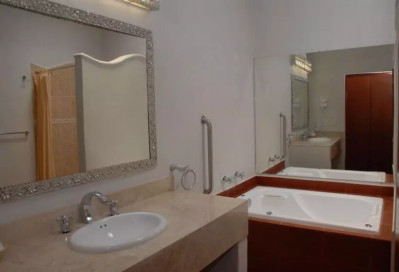 Hotel Hacienda Don Cenobio