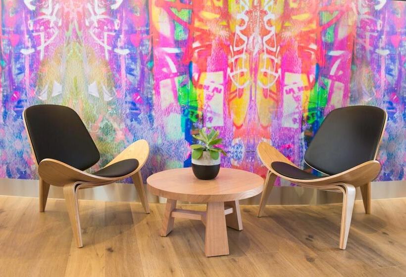 Highlander Hotel Bar Kitchen Rooftop