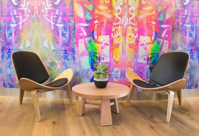 Highlander Hotel Bar Kitchen Rooftop