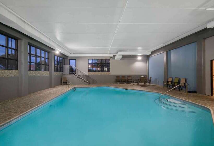 בית מלון כפרי La Quinta By Wyndham Knoxville East