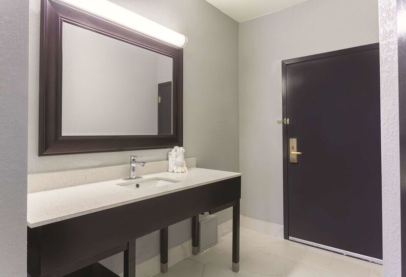 בית מלון כפרי La Quinta By Wyndham Knoxville East