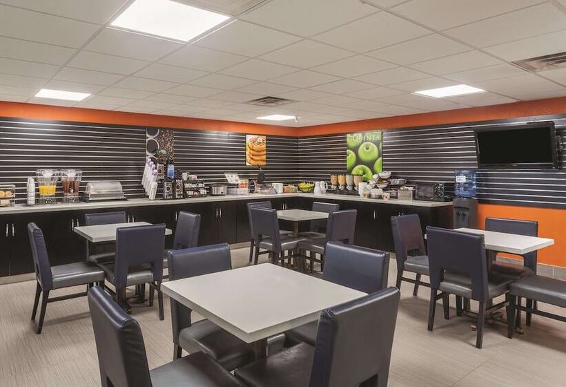 בית מלון כפרי La Quinta By Wyndham Knoxville East