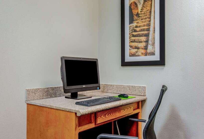 Отель La Quinta By Wyndham Mission At West Mcallen