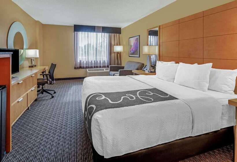 호텔 La Quinta By Wyndham Naples Downtown