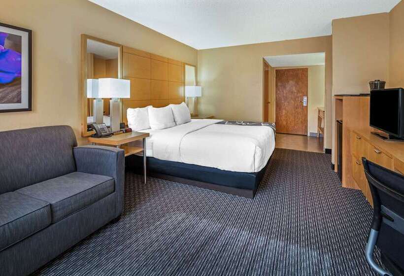 호텔 La Quinta By Wyndham Naples Downtown