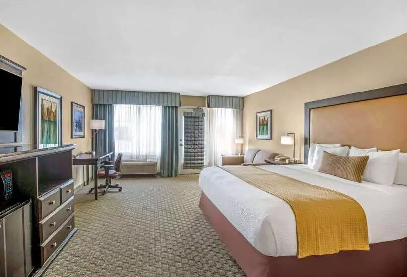 هتل La Quinta By Wyndham Paso Robles