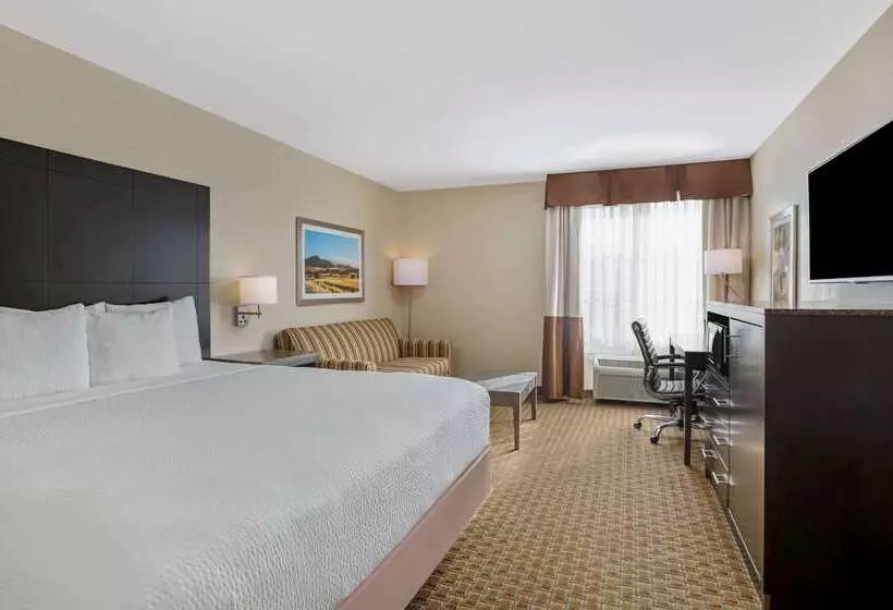 هتل La Quinta By Wyndham Paso Robles