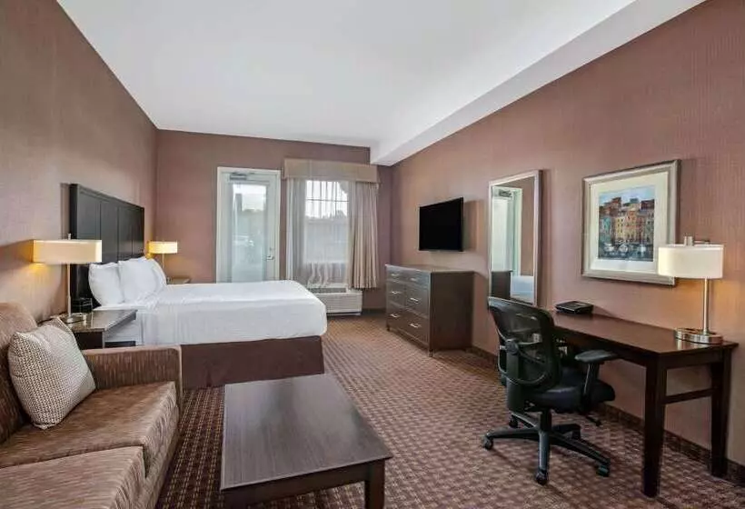 هتل La Quinta By Wyndham Paso Robles