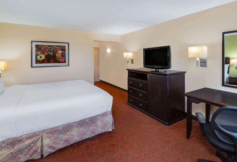 هتل La Quinta By Wyndham San Antonio Medical Ctr. Nw