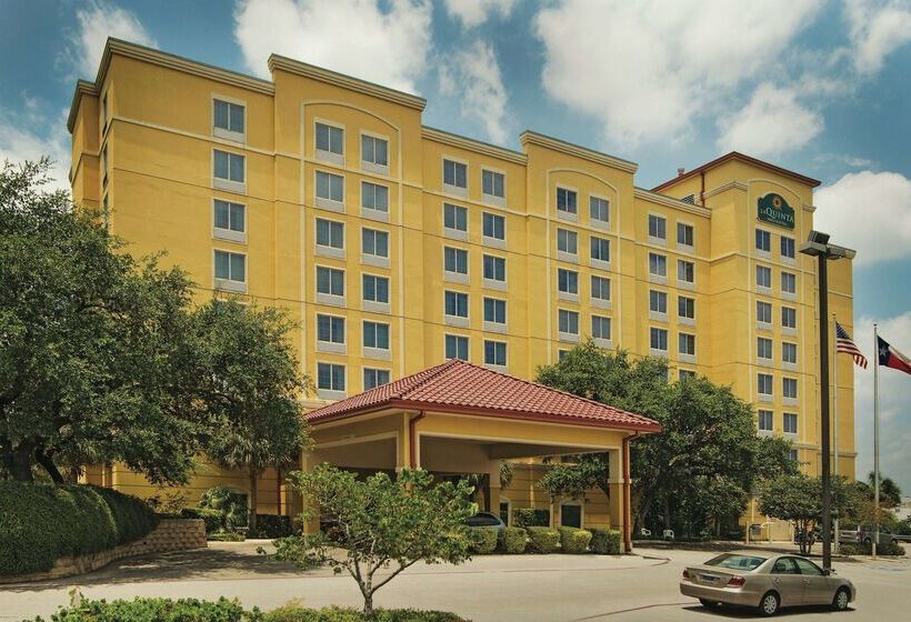 هتل La Quinta By Wyndham San Antonio Medical Ctr. Nw