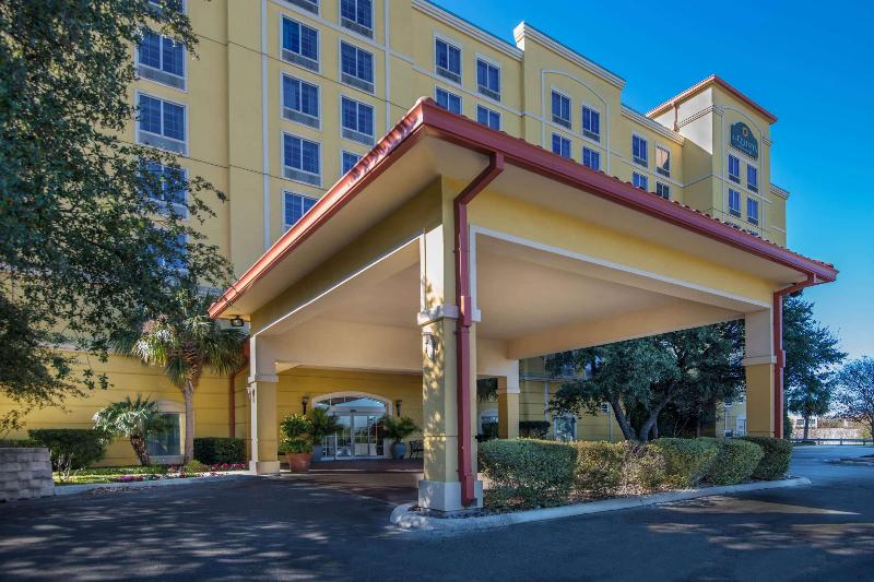 هتل La Quinta By Wyndham San Antonio Medical Ctr. Nw