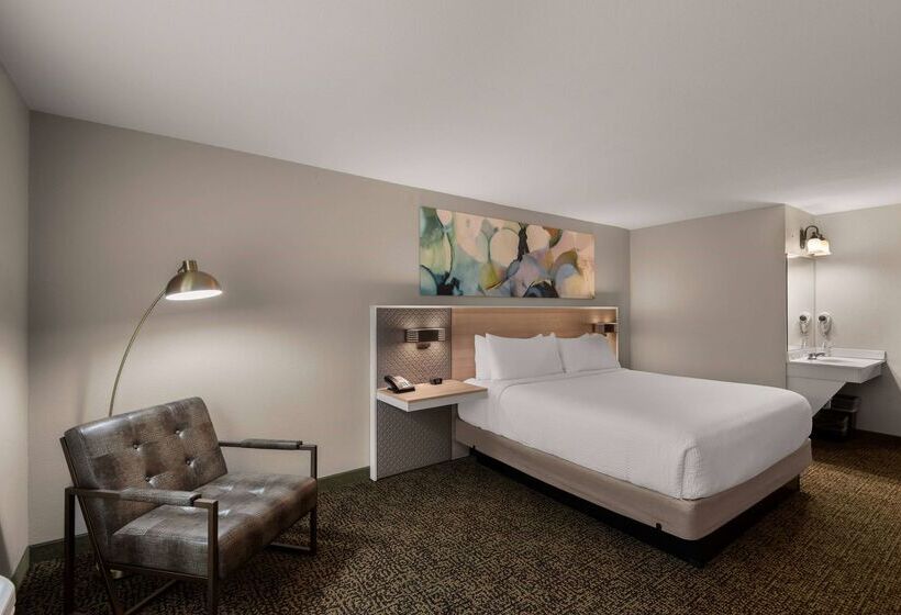 Wyndham Garden Galena Hotel & Day Spa