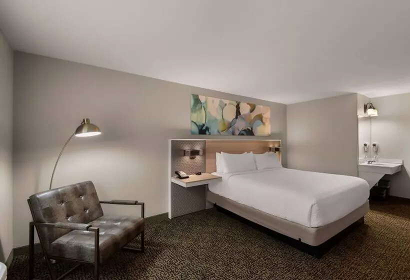 Wyndham Garden Galena Hotel & Day Spa