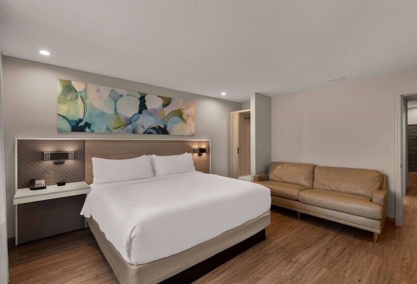 Wyndham Garden Galena Hotel & Day Spa