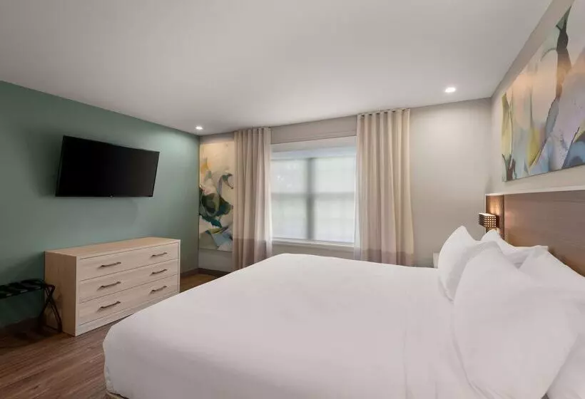 Wyndham Garden Galena Hotel & Day Spa