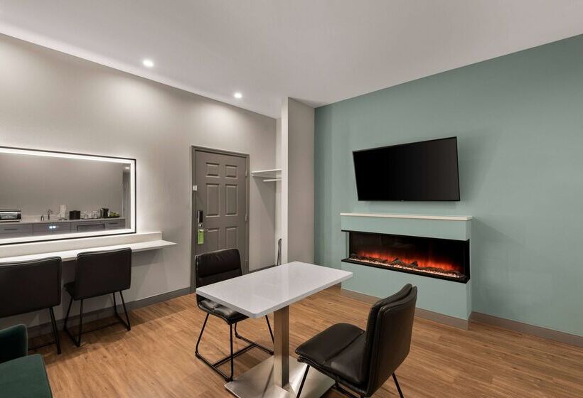 Wyndham Garden Galena Hotel & Day Spa