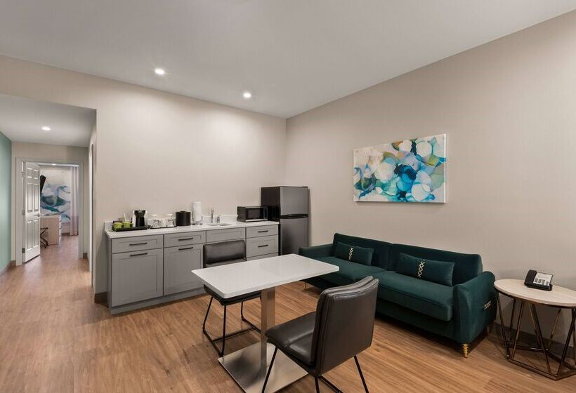 Wyndham Garden Galena Hotel & Day Spa