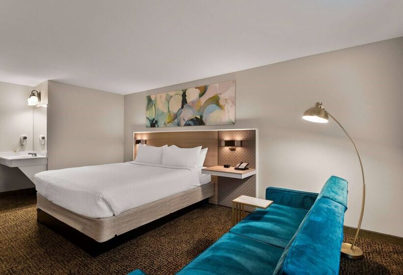 Wyndham Garden Galena Hotel & Day Spa