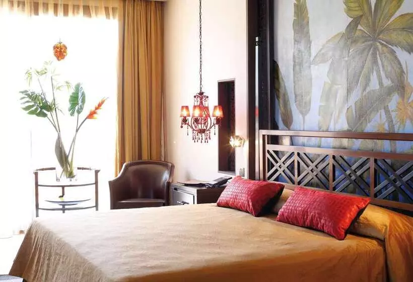 호텔 Royal Hideaway Sancti Petri