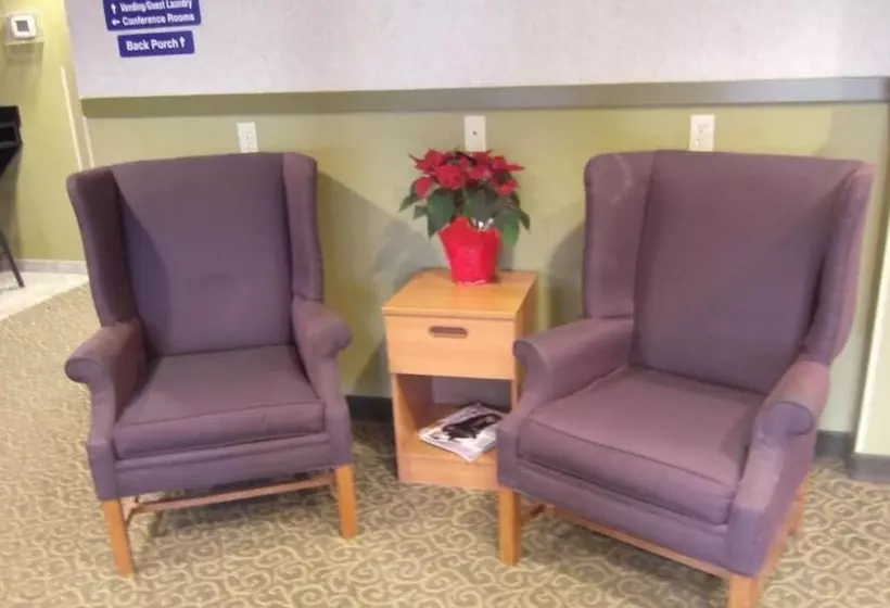 酒店 Stay Beyond Inn & Suites