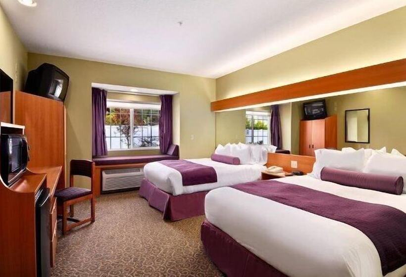 ホテル Stay Beyond Inn & Suites