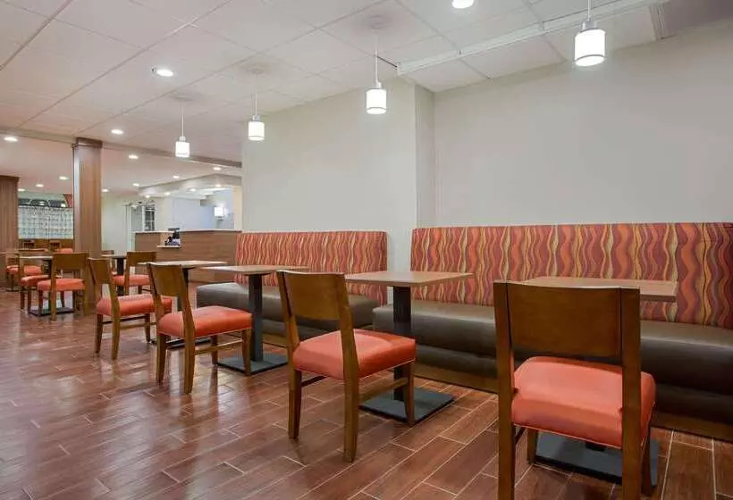 Microtel Inn & Suites By Wyndham Walterboro