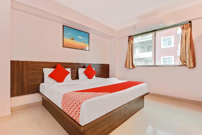 호텔 Royal Hospitality Services By Oyo Rooms