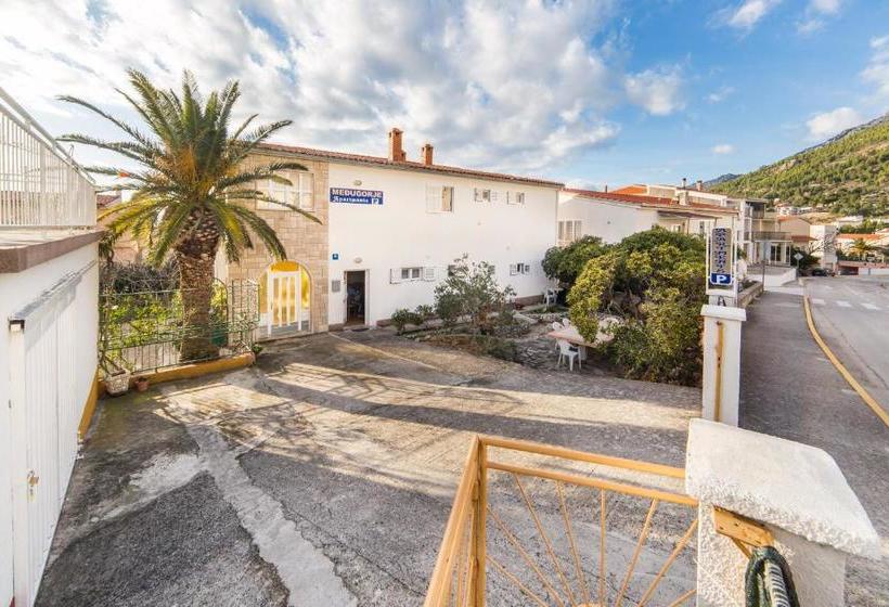 Apartamentos Baska Voda