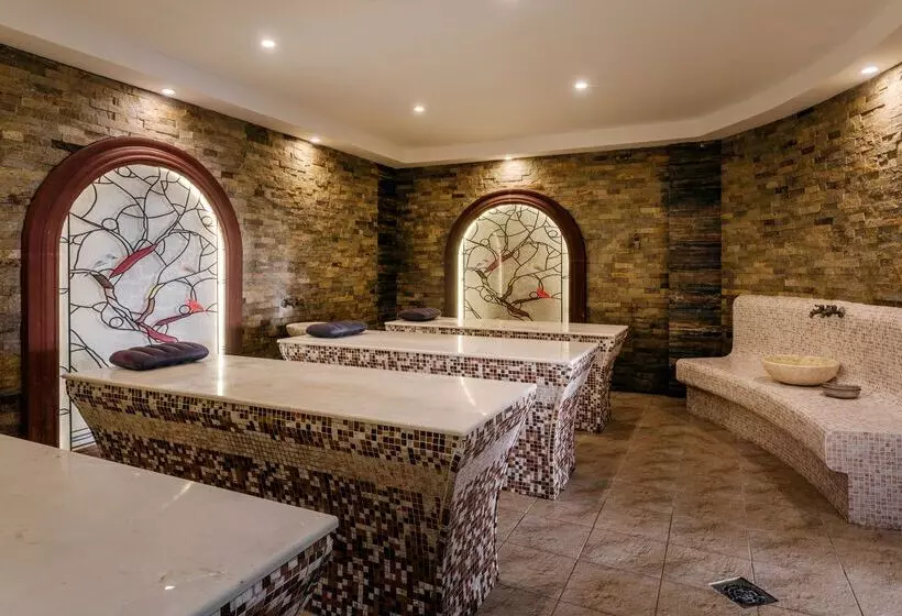 Отель Alua Helios Bay