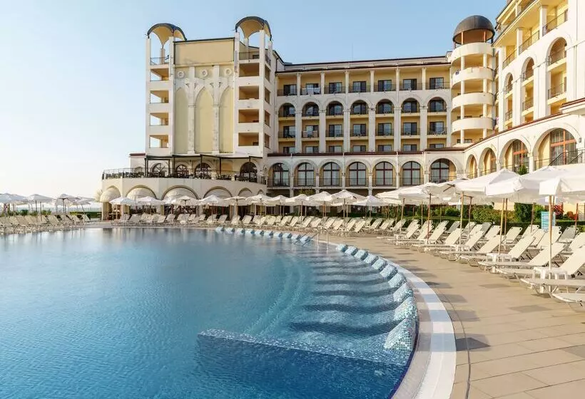 Отель Alua Helios Bay