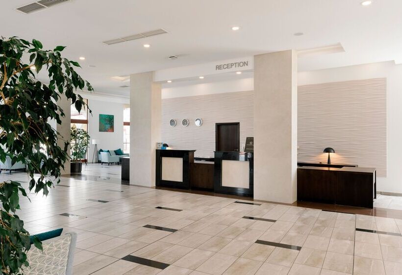 هتل Alua Helios Bay