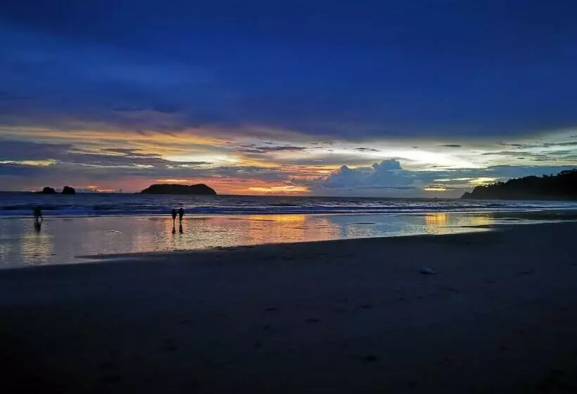 בית מלון כפרי Playa Espadilla & Gardens