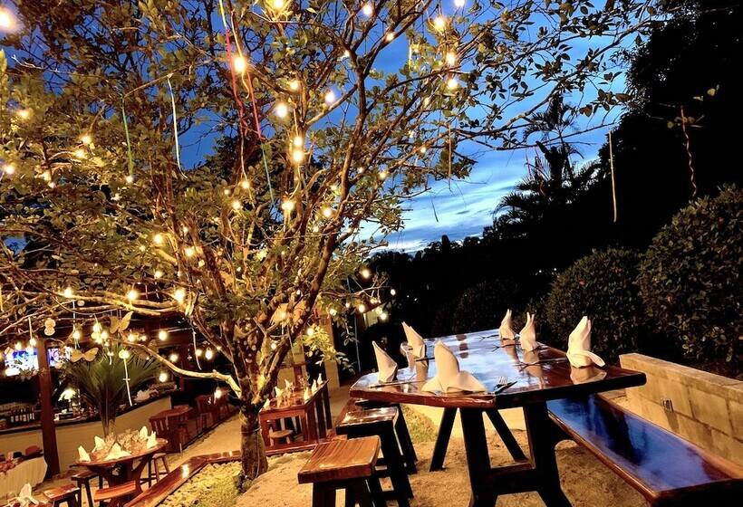 فندق Playa Espadilla & Gardens