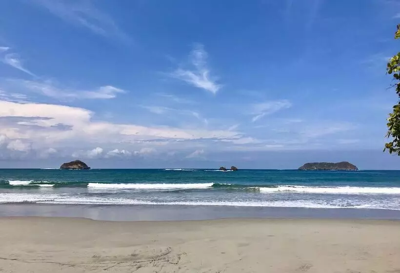 בית מלון כפרי Playa Espadilla & Gardens