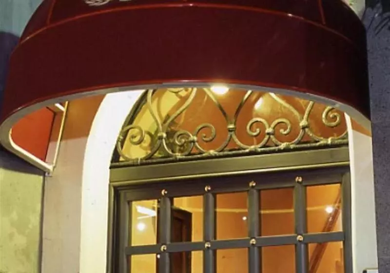 Hotelli Stesicorea Palace