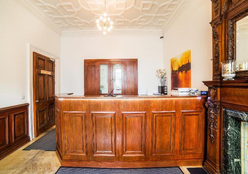 בית מלון כפרי The Cleveland