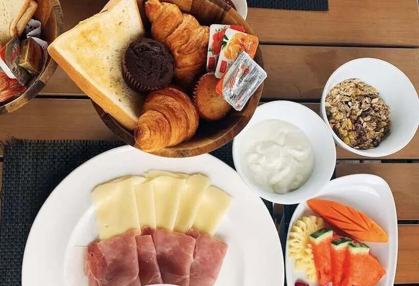 Kudo Hotel & Beach Club