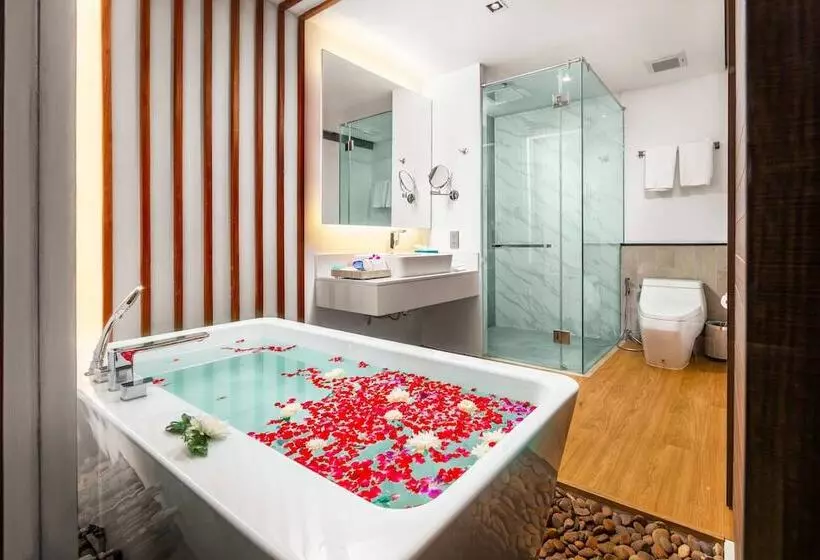 Kudo Hotel & Beach Club