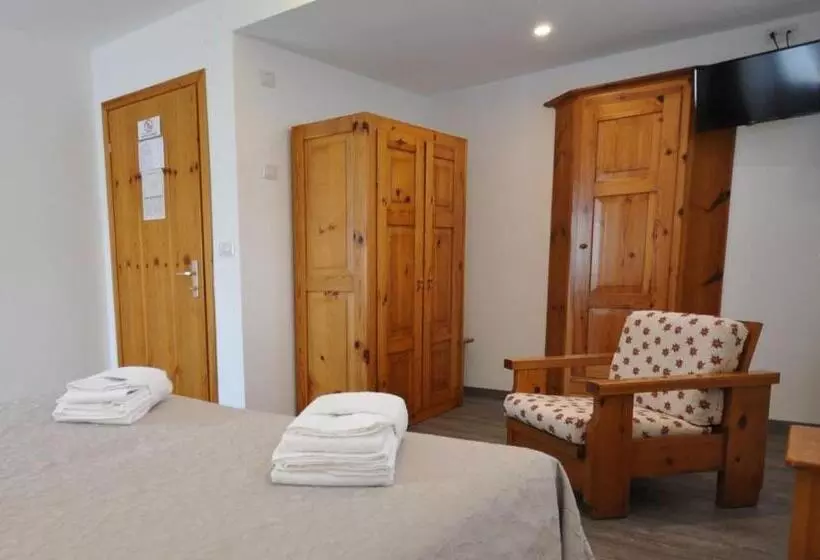 هتل Meublé Albergo Dante