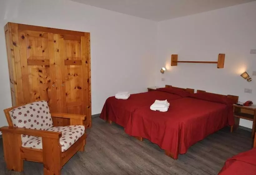 هتل Meublé Albergo Dante