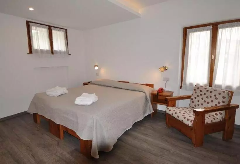 هتل Meublé Albergo Dante