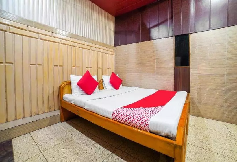 Hotelli Oyo 61031 Naini View Guest House