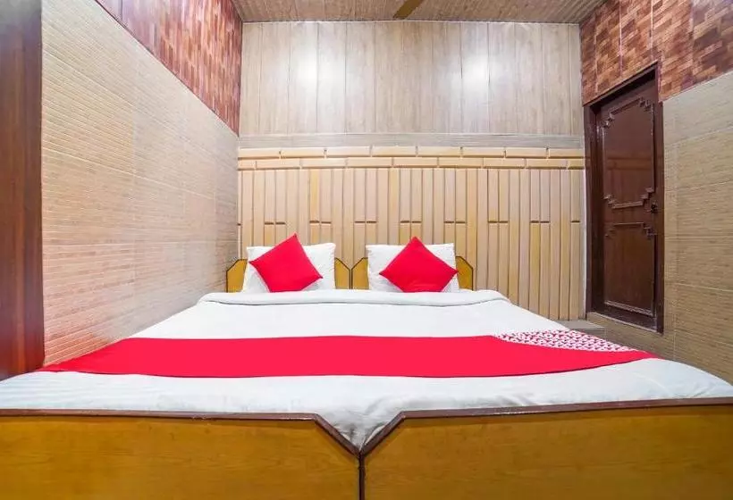 Hotelli Oyo 61031 Naini View Guest House