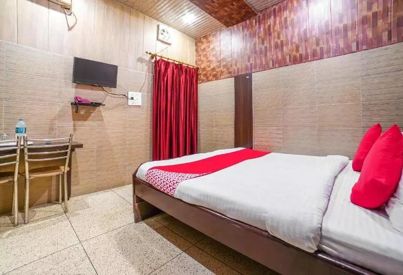 Hotelli Oyo 61031 Naini View Guest House