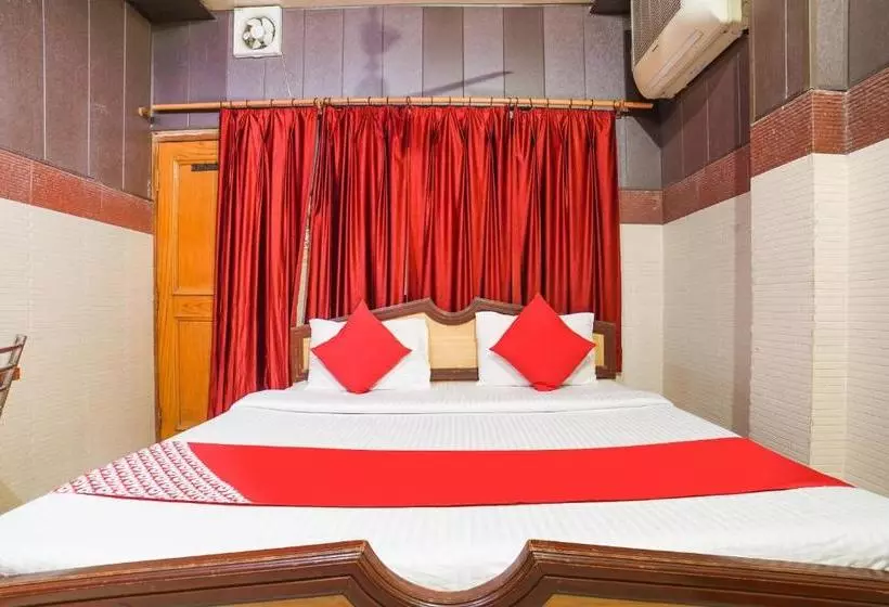 Hotelli Oyo 61031 Naini View Guest House